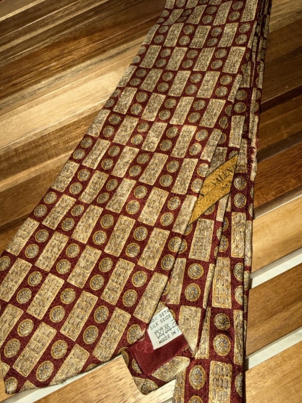 Valentino Cravatte 100% Silk Made in Italy Burgundy Beige Tie 59” Pristine